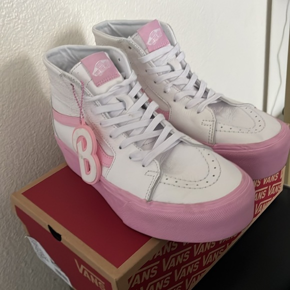 Size 8.5  VANS Barbie x Sk8- Tapered Stackform High White Pink - Picture 9 of 12